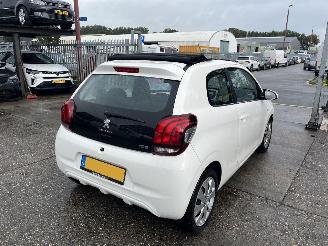 Damaged car Peugeot 108 1.0 e-VTi Active  TOP! 2014/11
