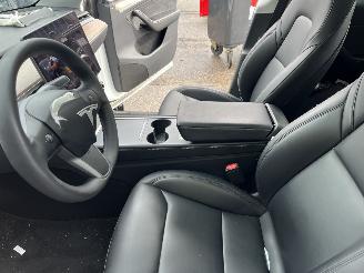 Tesla Model Y 58 kWH 175 KW RWD NAP picture 6