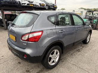 Damaged car Nissan Qashqai 1.6 84KW Clima Acenta 2010/4