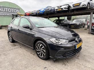krockskadad bil auto Volkswagen Polo 1.0 TSI 70KW Life Navi Airco 5-Drs NAP 2022/1