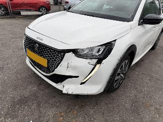 Peugeot e-208 50 kWh 100KW Navi Clima Led Active Pack NAP picture 17