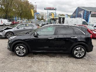 Kia e-Niro 64 kWh 150KW Autom. Schuifdak Clima Navi Camera Led DynamicPlusLine NAP picture 2