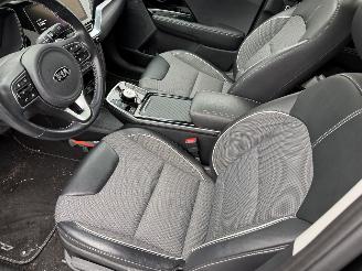 Kia e-Niro 64 kWh 150KW Autom. Schuifdak Clima Navi Camera Led DynamicPlusLine NAP picture 8