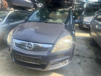 Vrakbiler auto Opel Zafira Zafira (M75), MPV, 2005 / 2015 2.2 16V Direct Ecotec 2008/2