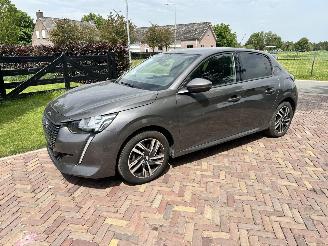 Unfallwagen Peugeot 208 Allure 2020/1