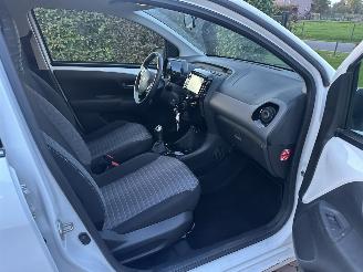 Peugeot 108 Allure picture 21