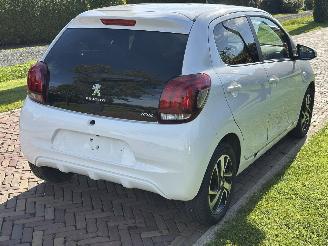 Peugeot 108 Allure picture 6