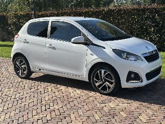 Peugeot 108 Allure picture 9