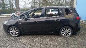 Opel Zafira Zafira Tourer (P12) MPV 1.4 Turbo 16V ecoFLEX (A14NET(Euro 5)) [88kW] =
 (10-2011/06-2014) picture 2