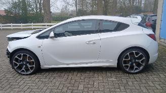 Opel Astra Astra J GTC (PD2/PF2) Hatchback 3-drs 2.0 16V Turbo OPC (B20NFT(Euro 6=
)) [206kW]  (04-2012/10-2018) picture 9