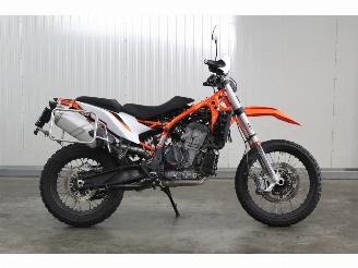 KTM  890 Adventure R picture 5