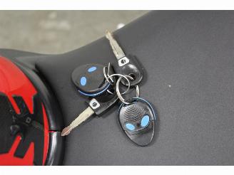 Ducati 848 Lichte rijdbare schade picture 12