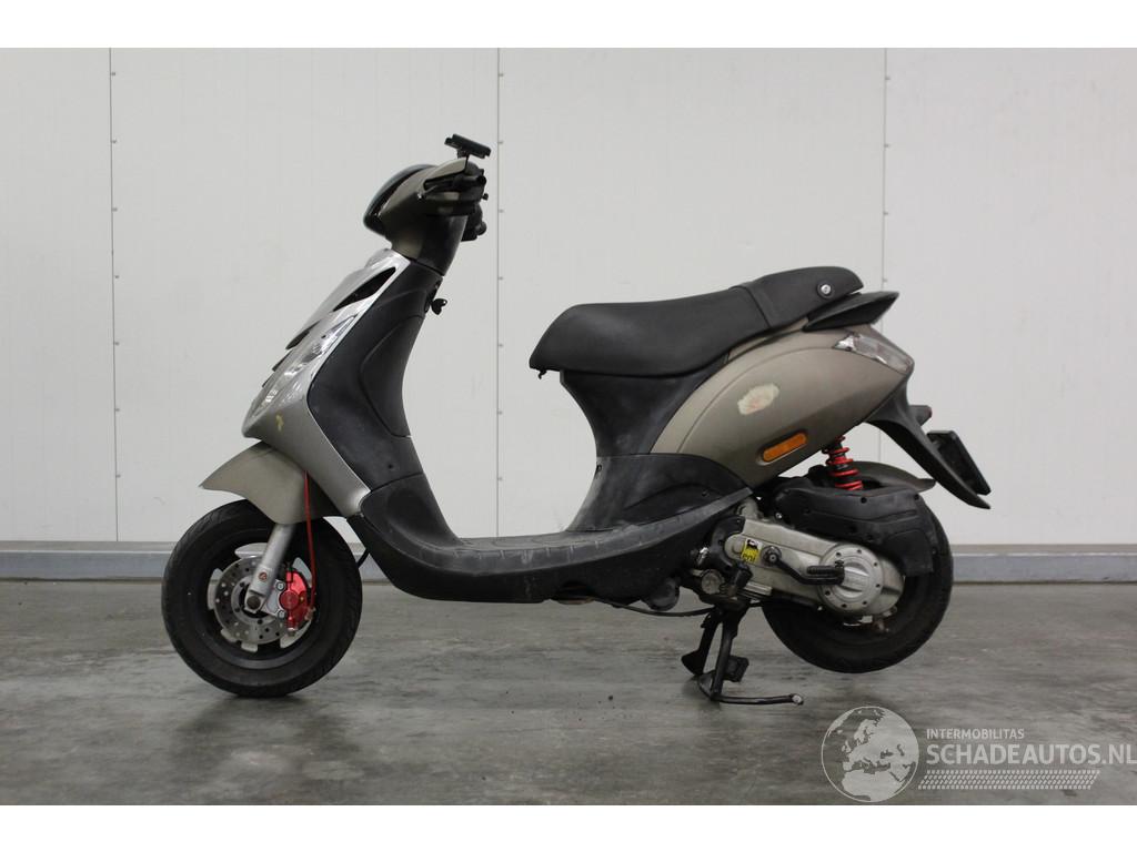 Piaggio  Zip S SNOR
