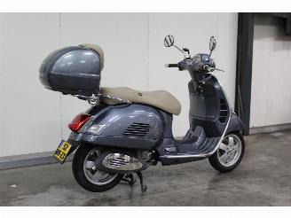Vespa  GTS picture 3