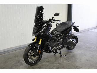 Honda  X-ADV 750 picture 2