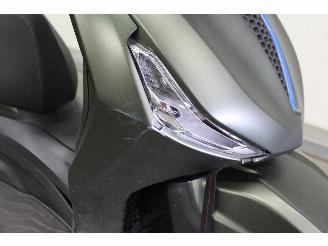 Piaggio  BEVERLY S 400 HPE picture 7