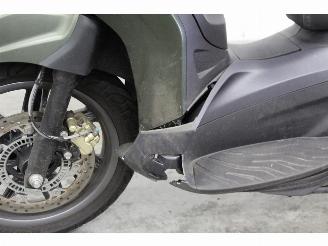 Piaggio  BEVERLY S 400 HPE picture 9