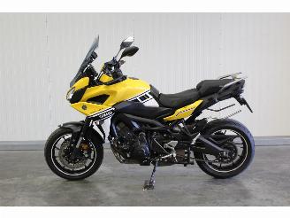 krockskadad bil motor Yamaha  Tracer 900 2019