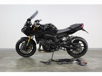 krockskadad bil motor Yamaha  FZ8 2012
