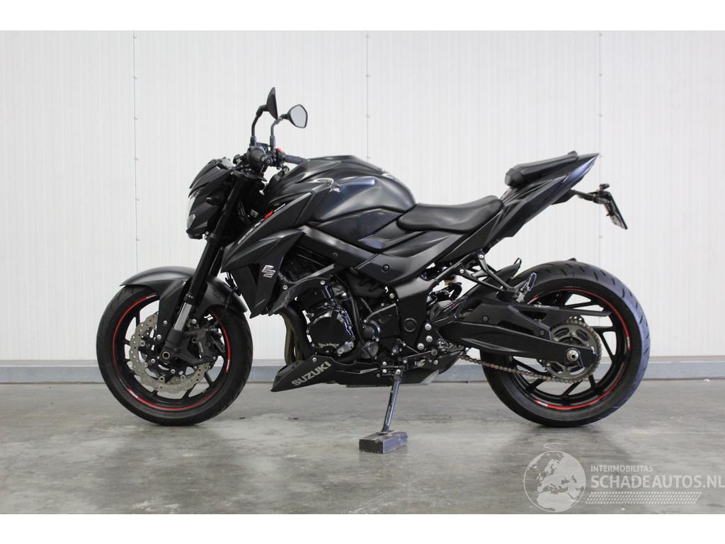 Suzuki  GSX-S 750