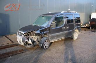 Coche siniestrado Fiat Doblo Doblo (223A/119), MPV, 2001 / 2010 1.9 JTD Multijet 2008/5