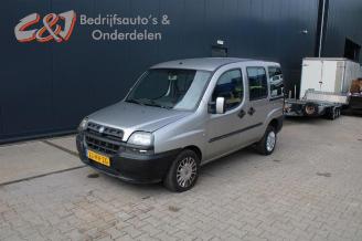 Coche siniestrado Fiat Doblo Doblo (223A/119), MPV, 2001 / 2010 1.2 2001/7