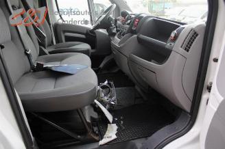 Peugeot Boxer Boxer (U9), Van, 2006 3.0 HDi 160 Euro 4 picture 10