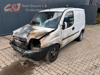 Coche siniestrado Fiat Doblo Doblo (223A/119), MPV, 2001 / 2010 1.9 JTD 2002/1