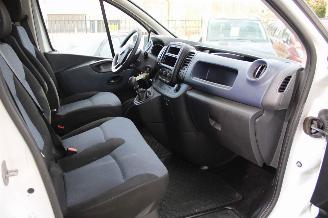 Opel Vivaro 1.6 CDTI L2H1 Edition airco cruise voorschade picture 16
