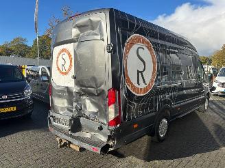 Ford Transit  picture 4