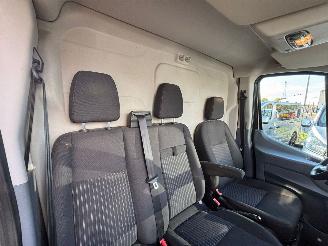 Ford Transit  picture 22