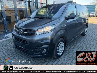 krockskadad bil bedrijf Opel Vivaro  2021/10