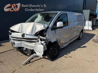 Vrakbiler auto Volkswagen Transporter Transporter T7, Van, 2024 2.0 TDI 150 2025/2