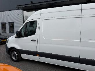 Mercedes Sprinter  picture 3