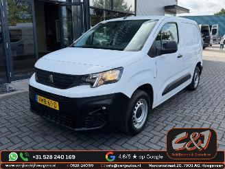 skadebil bedrijf Peugeot Partner  2020/9