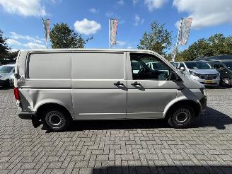 Volkswagen Transporter  picture 10