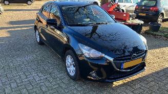 skadebil auto Mazda 2 1.5 Skyactiv 2015/9