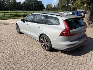 Auto incidentate Volvo V-60 2.0 B4 PlUS DARK 2024/5