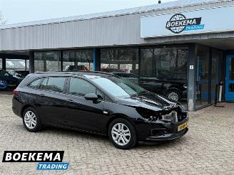 skadebil auto Opel Astra Sports Tourer 1.0 Online Edition Navigatie Climate Cruise 2019/1