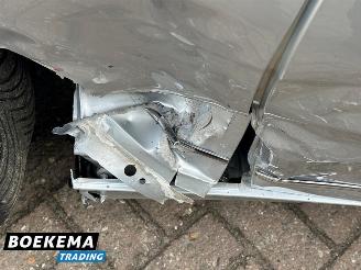 Mercedes C-klasse 200 184PK Avantgarde Automaat Navigatie Memory Stoelverw. picture 9