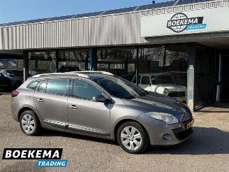 Unfallwagen Renault Mégane Estate 1.4 TCe Dynamique Navigatie Climate Cruise PDC 2010/3