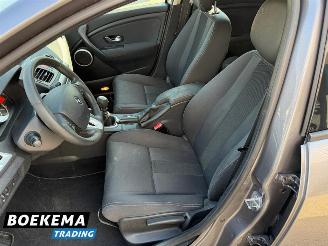 Renault Mégane Estate 1.4 TCe Dynamique Navigatie Climate Cruise PDC picture 12