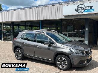 Damaged car Peugeot 2008 1.2 PT Allure Navigatie Stoelverw. Climate Cruise 2017/7