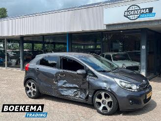 damaged passenger cars Kia Rio 1.2 CVVT Super Pack Keyless Climate Cruise PDC 2013/5