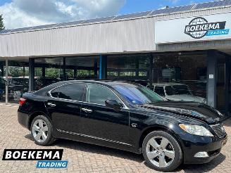 Schadeauto Lexus LS Series 460 V8 Executive Xenon Keyless Memory Stoelverw/koeling 2007/8