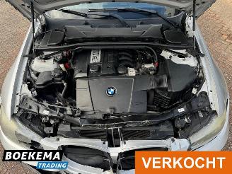 BMW 3-serie 320i Aut. Facelift Navi Leder Clima Cruise Business Line Style picture 10