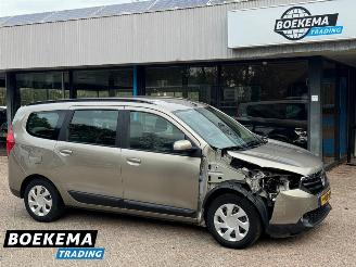 krockskadad bil vrachtwagen Dacia Lodgy 1.2 TCe Lauréate Navi Airco Cruise Orig NL+NAP 2013/5