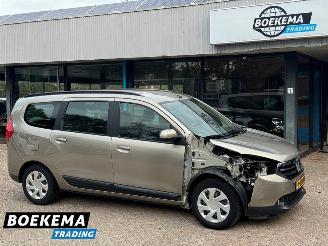 Vaurioauto  passenger cars Dacia Lodgy 1.2 TCe Lauréate Navi Airco Cruise Orig NL+NAP 2013/5