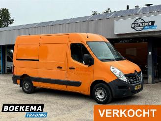 skadebil bedrijf Renault Master T35 2.3 DCI 145PK L2-H2 Energy Airco Camera 2017/9