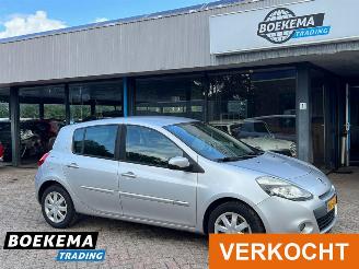 škoda osobní automobily Renault Clio 1.5 dCi Collection Airco Cruise 5-Drs 2011/10